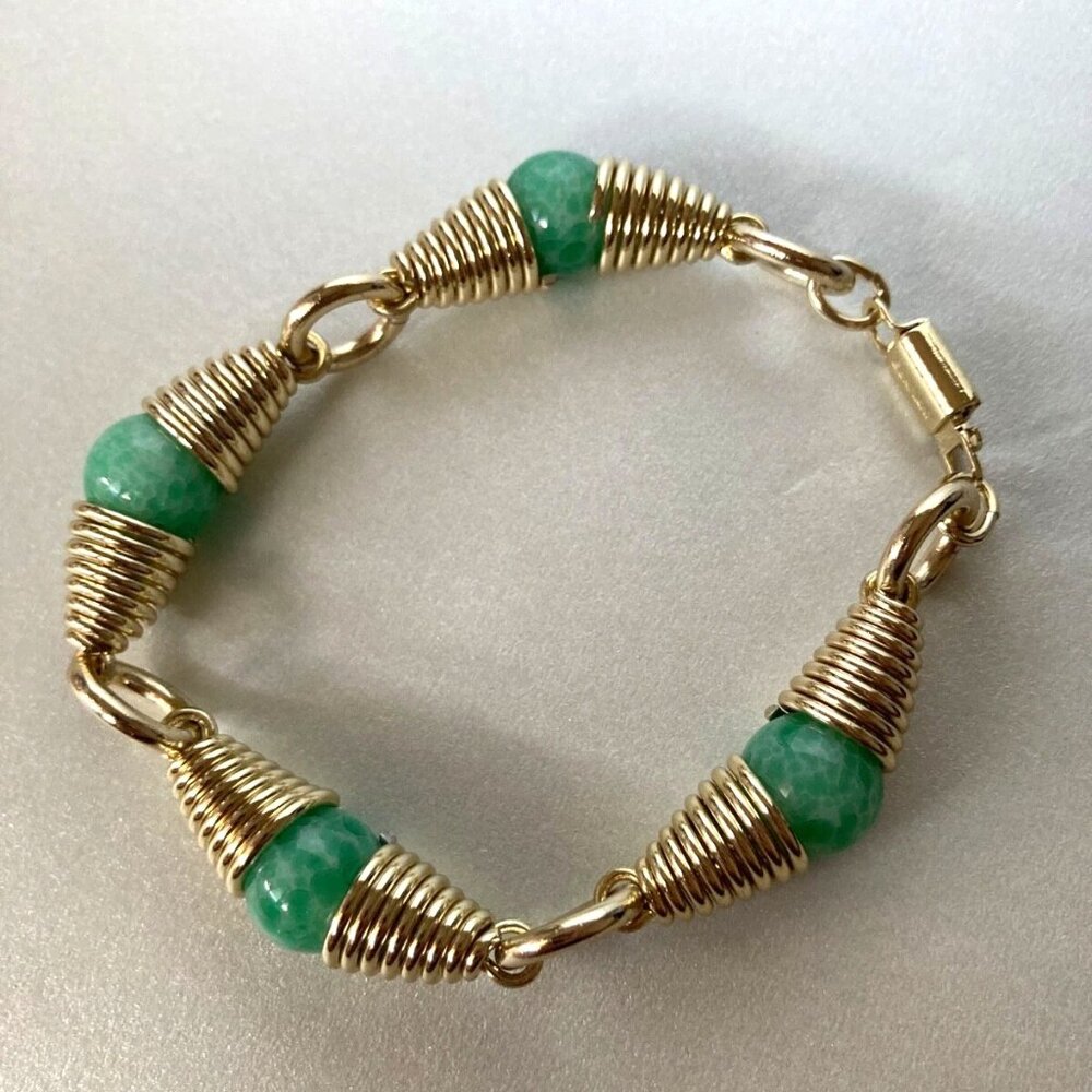 Marked Germany jewelry set bracelet and earrings gold tone green stone - Picture 2 of 7